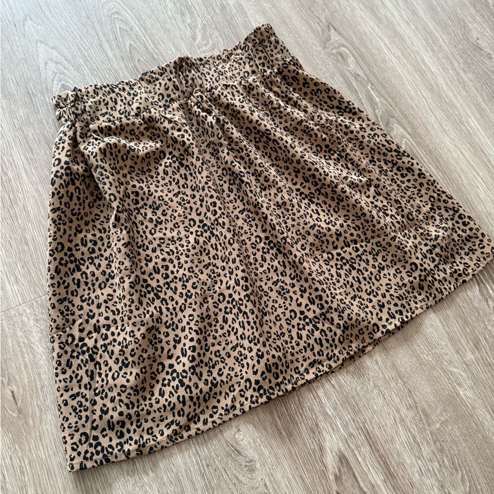 Hem & Thread Leopard Mini Skirt - Picture 4 of 5